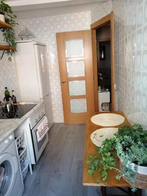 Appartement Piso Completo Cerca De Estacion Bus, Tren Y Ferrys à Santander Extérieur photo