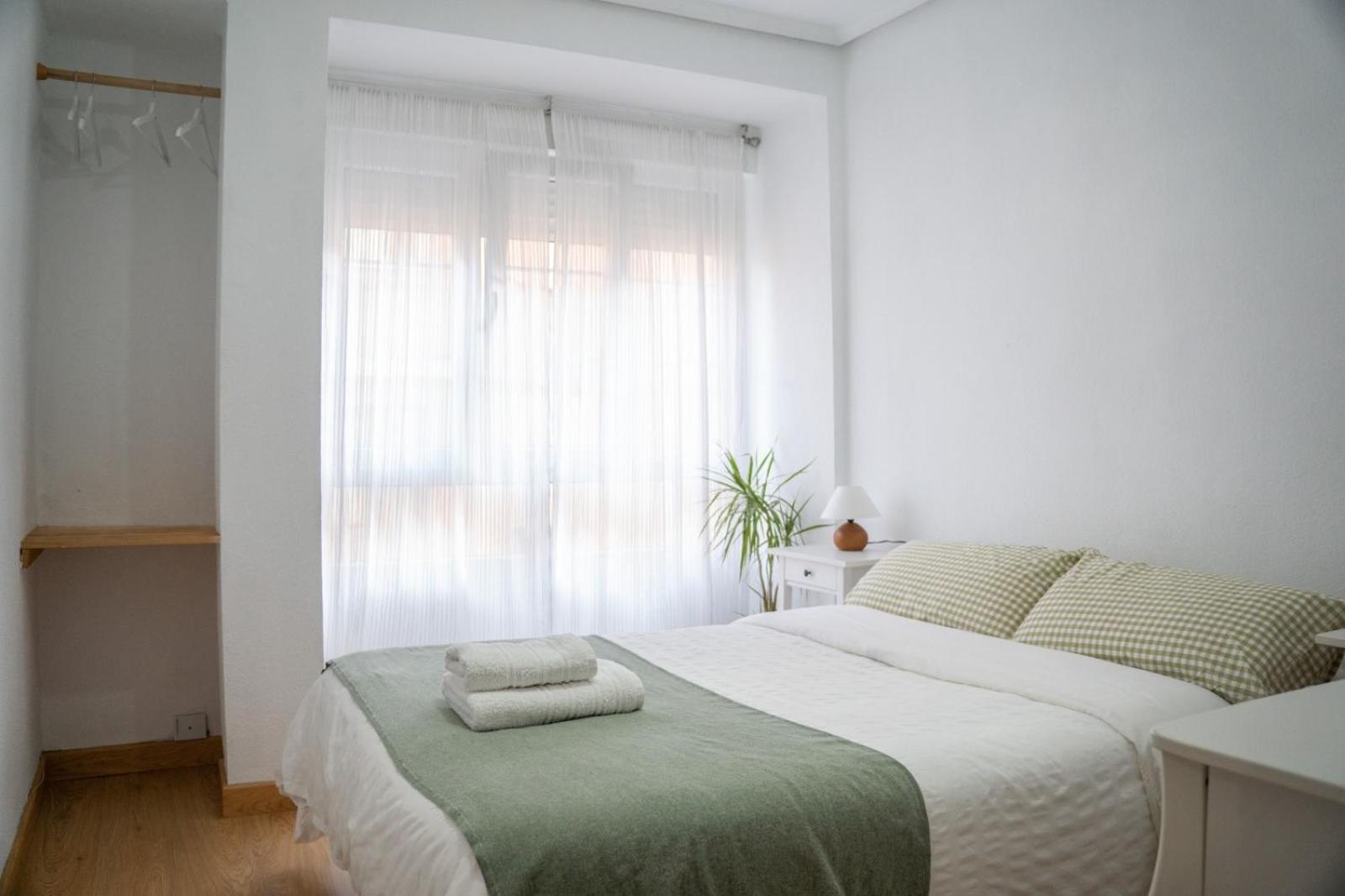 Appartement Piso Completo Cerca De Estacion Bus, Tren Y Ferrys à Santander Extérieur photo